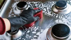 5 slimme manieren om je kookplaat schoon te maken zonder agressieve schoonmaakmiddelen