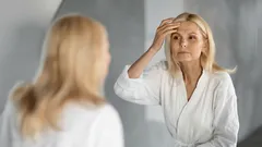 7 dagelijkse gewoonten waardoor je sneller veroudert – ontdek of jij ze ook hebt